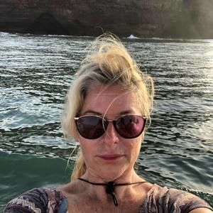 Meet your Posher, J.j.